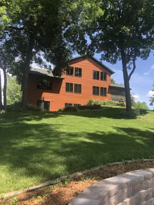 Image of Spacious Lake Home on Middle Jefferson