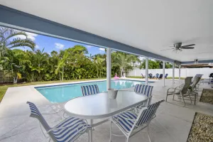 Image of Clean Home Large Heated-Pool - 3\/2 +Ofc\/den - 3 Miles to Beach \"Jupiter Escape\"