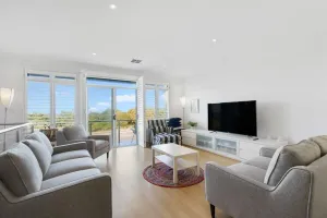Image of Beach Front Esplanade Victor Harbor - BYO Linen - Wi-Fi - Family
