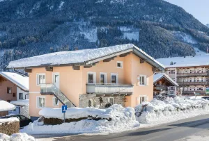 Image of Holiday apartment Neukirchen am Großvenediger for 1 - 8 persons with 3 bedrooms - Twin house