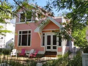 Image of Fabulous choice with Fire Pit + Short Walk to Sheridan Beach, Pool, Tennis ++