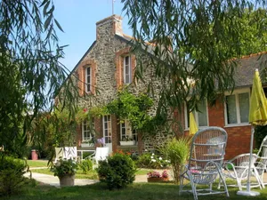 Image of Seaside house in large enclosed garden in Binic