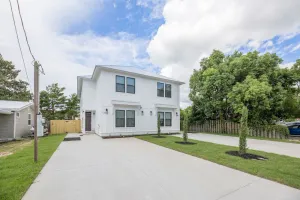 Image of 🌺PARADISE FOUND🌴4br☀️BeachHouse🌊Walk to the beach⛱