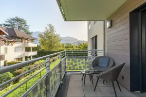 Image of Grand studio bord du lac