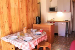 Image of 50m from shops, 4th floor, balcony, 23m², Vars
