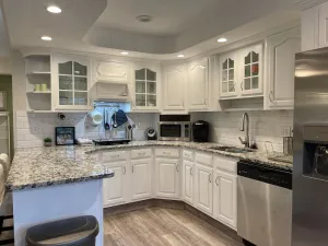 Image of Modern 2 bedroom Getaway in Prime Equestrian location