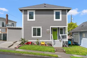 Image of Award Winning Historic Remodeled 1907 Four Square