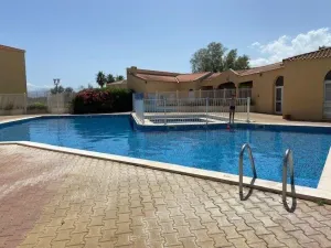 Image of Beautiful T2 apartment with swimming pool and parking classified 2 ** 4EURO213
