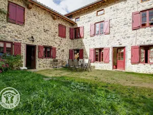 Image of Gîte charmant avec cheminée, terrasse, et jardin privé à Saint-Just-en-Bas - FR-1-496-19