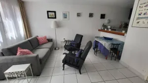 Image of Studio moderne au cœur de Saint-Jean-de-Luz, à deux pas de la plage et des Halles - FR-1-4-648