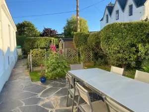 Image of Breton house in the heart of the village, 50 m from the port and beach