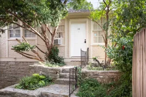 Image of Quaint Cottage close to Vanderbilt and Downtown