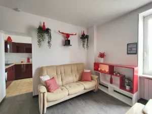 Image of Glamour Red Apartment