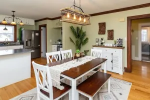 Image of Charming 4BR\/2BA in central DSM
