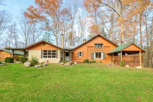 Image of Brown County Indiana Log Cabin Vacation Home - Boulders Lodge