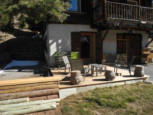 Image of Studio with mountain charm