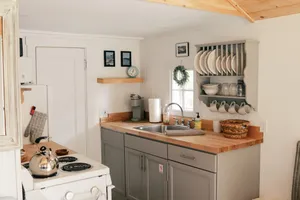 Image of MaineStay Cottage #5 With Fireplace & Fully Stocked Kitchen in Hampden\/Bangor