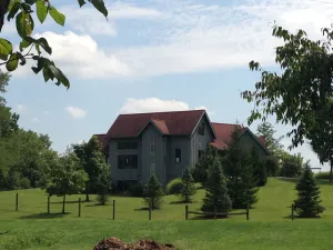 Image of Unique home five minutes from Miami University