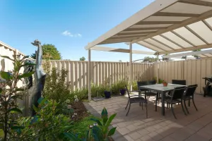 Image of Modern Melville Plaza Townhouse close to Swan River and Port beach.