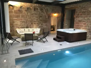 Image of Gîte La Tour des Remparts Pool & Jacuzzi