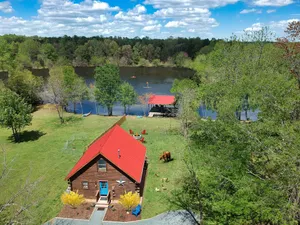 Image of Lakefront Cabin - Farm Animals - Fish, Swim, Boat, Hike\/Bike 5+Miles Trails