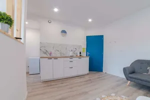 Image of Pearl 1