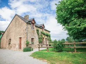 Image of Charming Country House in Alps Mancelles, Near Le Mans – Family-Friendly with Fireplace & WiFi