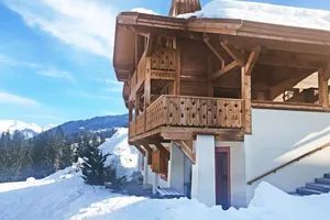 Image of Gorgeous CHALET, stunning views 80 meters from the ski slopes hot tub, parking.\"