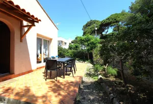 Image of HYEGRASSE Villa pour 6 personnes à 100 mètres de la plage situé sur le Port d'Hyères