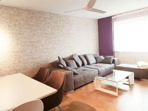 Image of Penthouse \"Marc Aurel\" with distant view, central