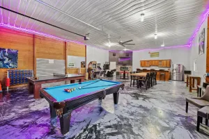 Image of AMAZING & A PARTY BARN… HOT TUB, PL TBl, PNG PNG, & ARCADE!  ACCESS TO POOLS!