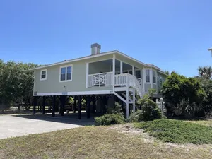Image of Up the Creek - Walk to Beach (Channelfront) in Garden City Beach