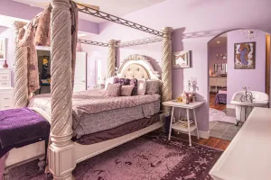 Image of Eclectic Loft atop Art Studio in the heart of Scott Joplin Land!