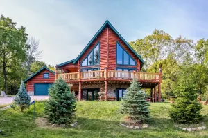 Image of Brand New Cabin For Getaway Vacation - 1 Mile From Devil's Lake And Close Dells