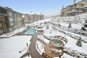 Image of Ski-in\/ski-out 2 Bedroom | Private Balcony!