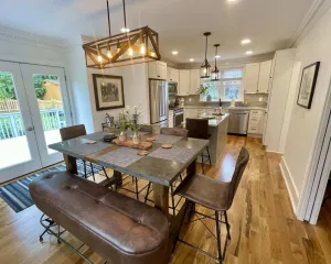 Image of Newly renovated 3 bed\/2bath pet friendly home. Walking distance of village!