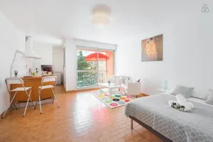 Image of Charming studio close to the train station - Air Rental