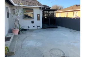 Image of Luxurious Stay in L.A. : Welcome to Lakewood