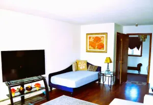 Image of Arhaus 3: experience a chic and inviting accommodation in Grand Forks.
