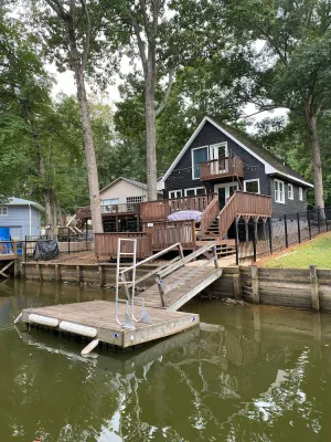 Image of Cozy 2 Bed 2 Bath waterfront cottage on beautiful High Rock Lake- fully updated
