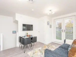 Image of Pass the Keys Horsforth Haven - Brand New Townhouse With Balcony