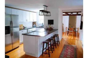 Image of Calm Townhouse Close to Town & Beaches