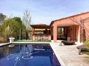 Image of beautiful property in the Aix countryside