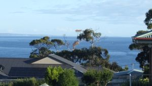 Image of BAY OF FIRES VISTA Boutique Accommodation at Binalong Bay - spa bath