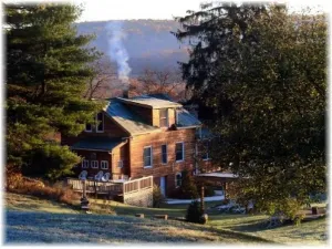 Image of Serenity Falls Charming home w\/stone wood fireplace. Close to 7 Springs Resort