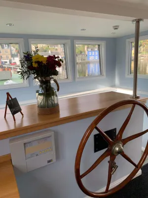 Image of Luxury accommodation on the Quayside in centre of Tarbert