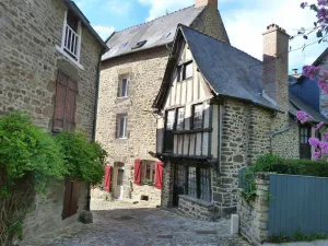 Image of Le Logis de la Cour de Bretagne au Port de Dinan Lanvallay