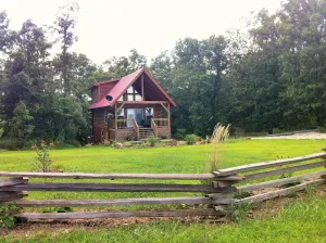 Image of Ellen's Log Cabin with Hot Tub ~ Located Minutes From The Upper Meramec River