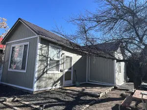 Image of Historic Townsend Park bungalow minutes from Black Canyon National Park