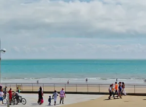 Image of Apartment T3 \/ 58 m², Place de l'Europe on the beach